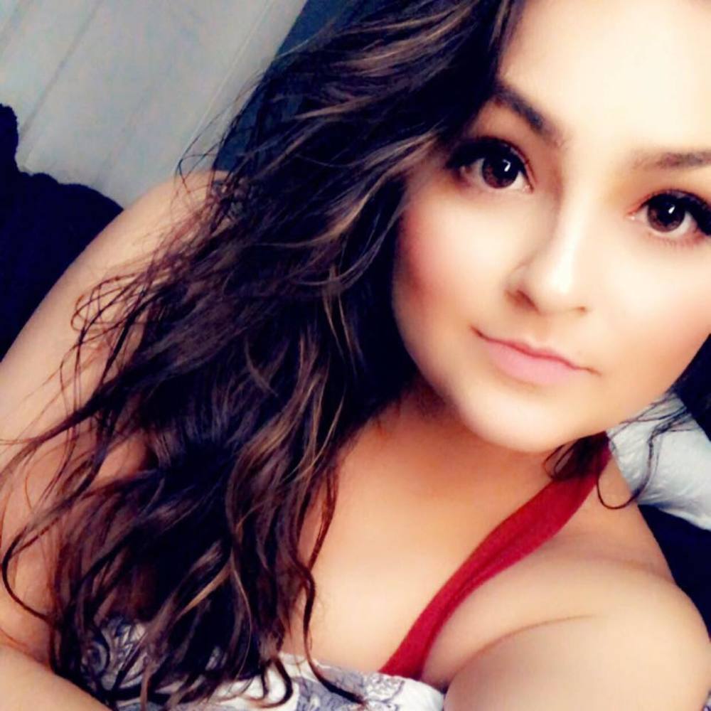 Meet your Posher, Alejandra